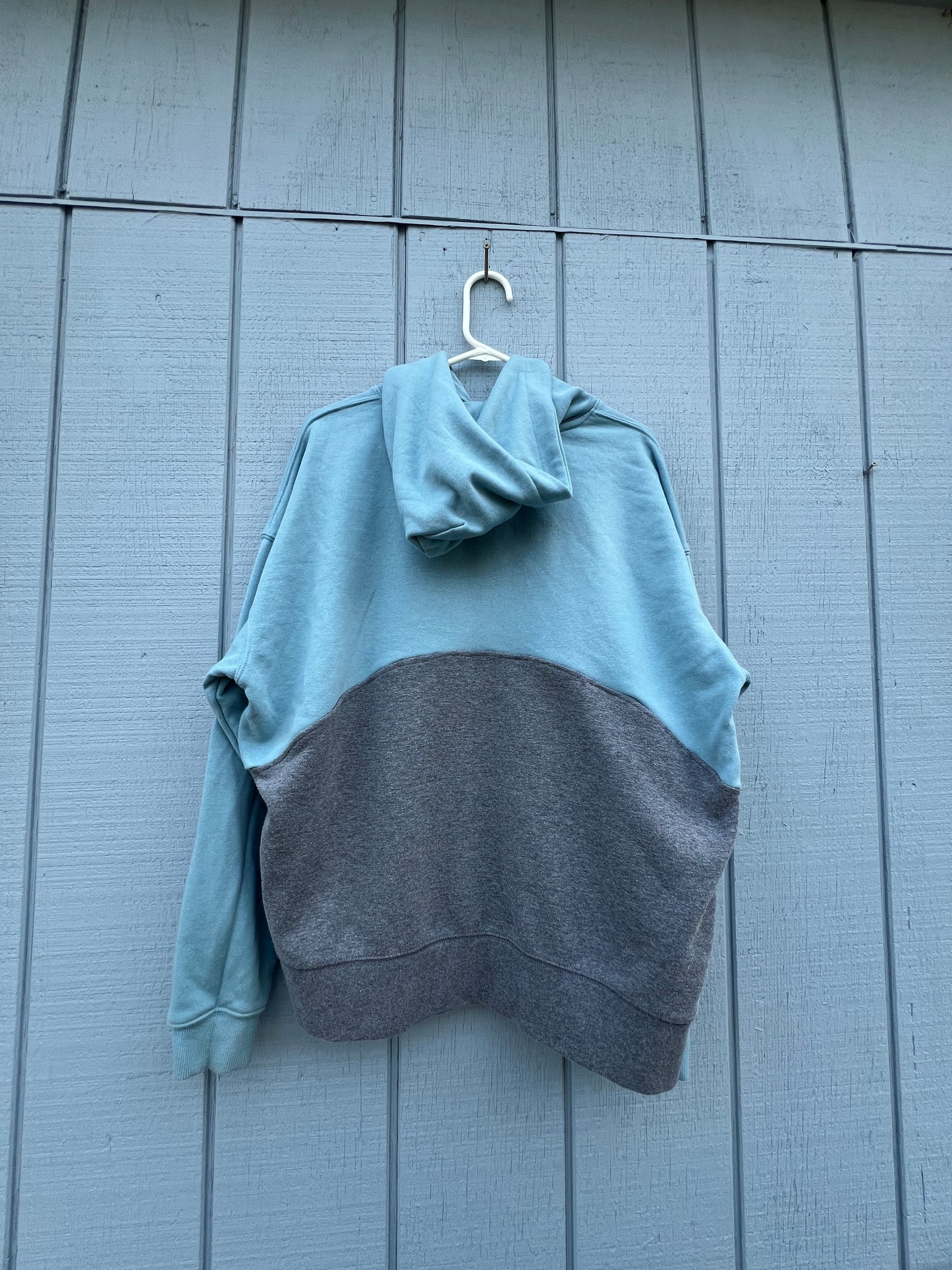 Catch the Wave” Upcycled Hoodie – Size XL/L
